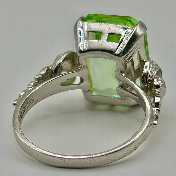Estate sz6.25 10kt/925 3.85ct URANIUM GEM & Diamond shoulder gothic deco ring - Picture 5 of 16